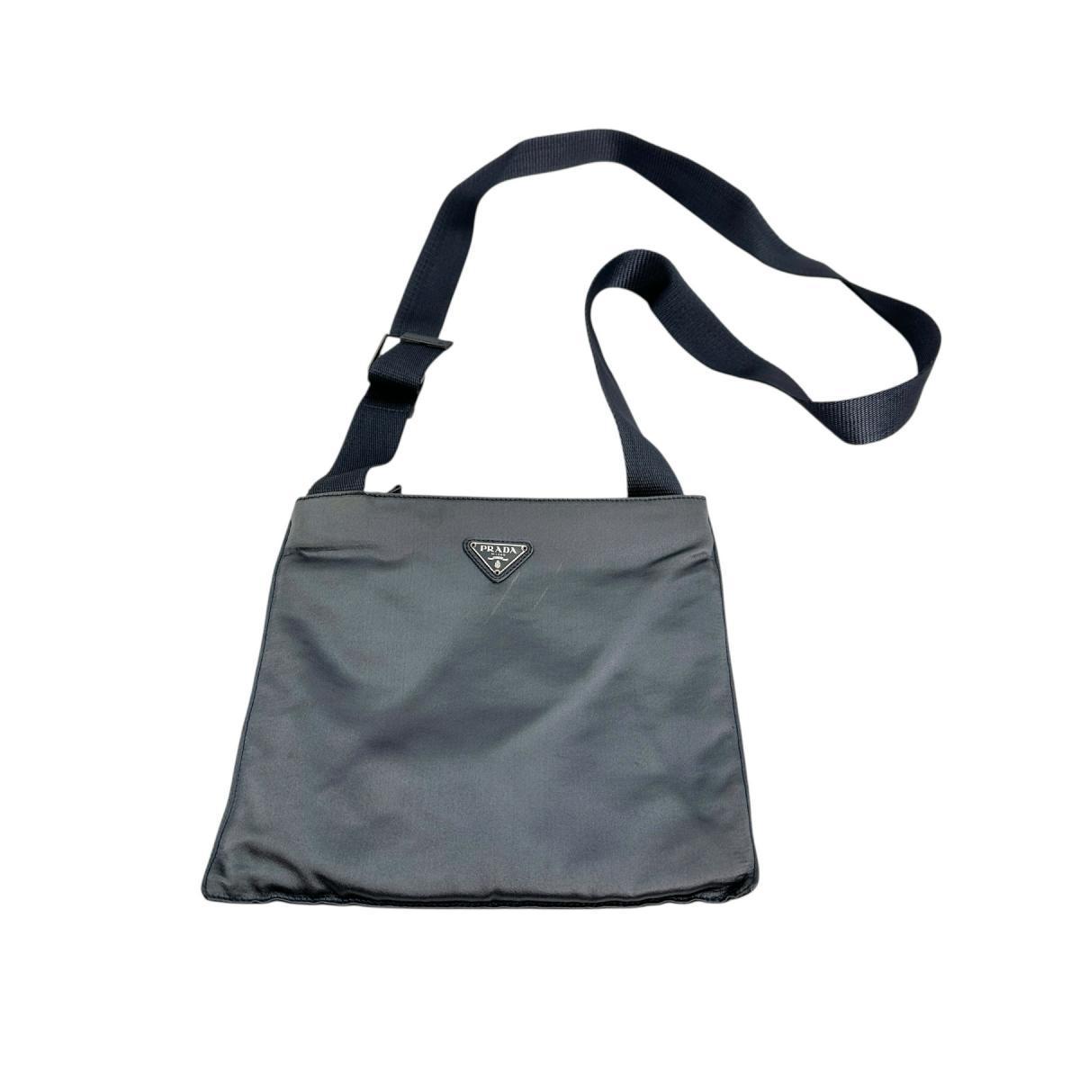 PRADA シルクサテン ショルダーバッグ