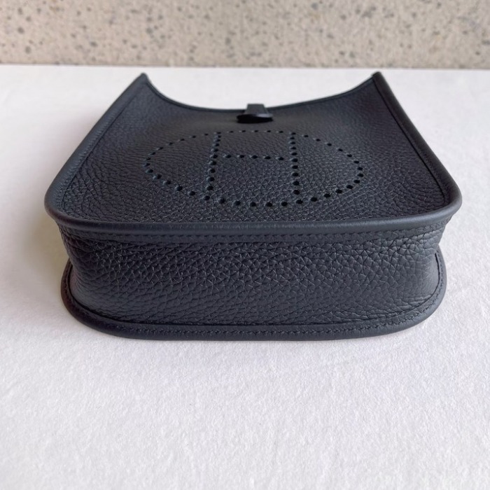 《大人気モデル☆》HERMES エブリン 16 TPM ショルダーバッグ