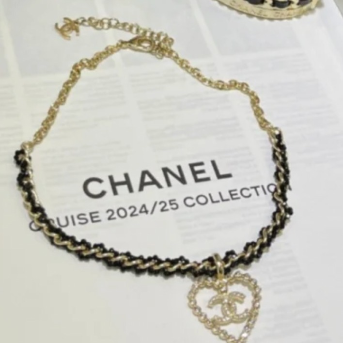 《クールでおしゃれ！大人可愛い♪》 CHANEL チョーカー