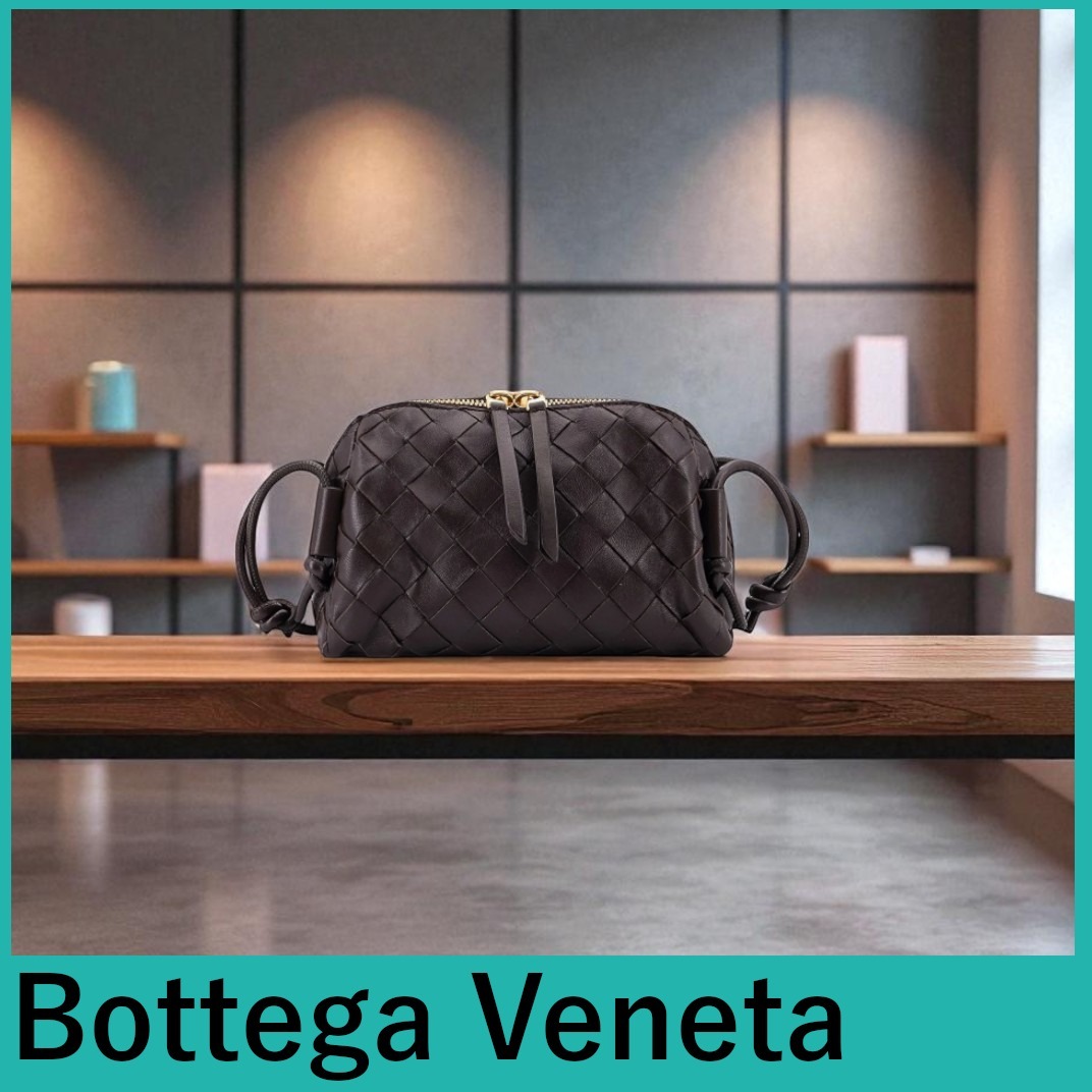 BOTTEGA VENETA★イントレチャートコンサートレザークラッチ