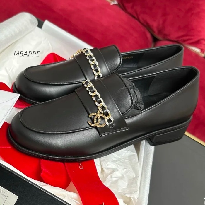 《25A》足元おしゃれに♪【CHANEL】シャネル ローファー