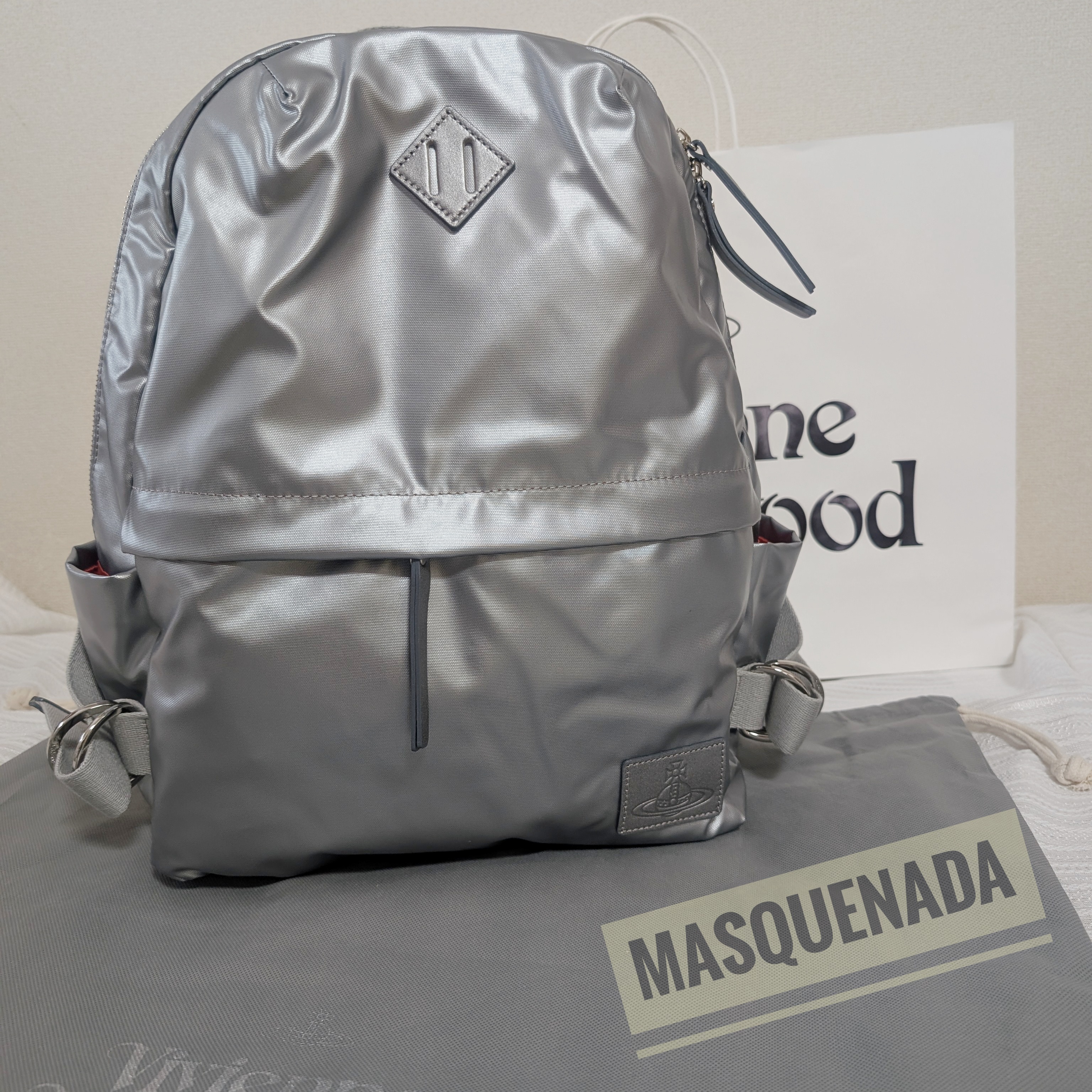 国内即発送☆Vivienne Westwood メタリックユーティリティ