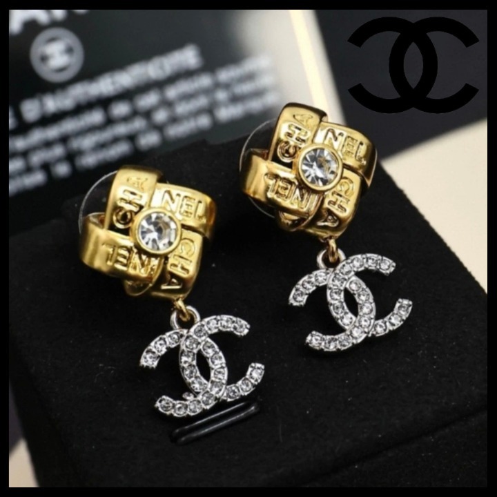 《華やかなデザイン★》CHANEL ピアス