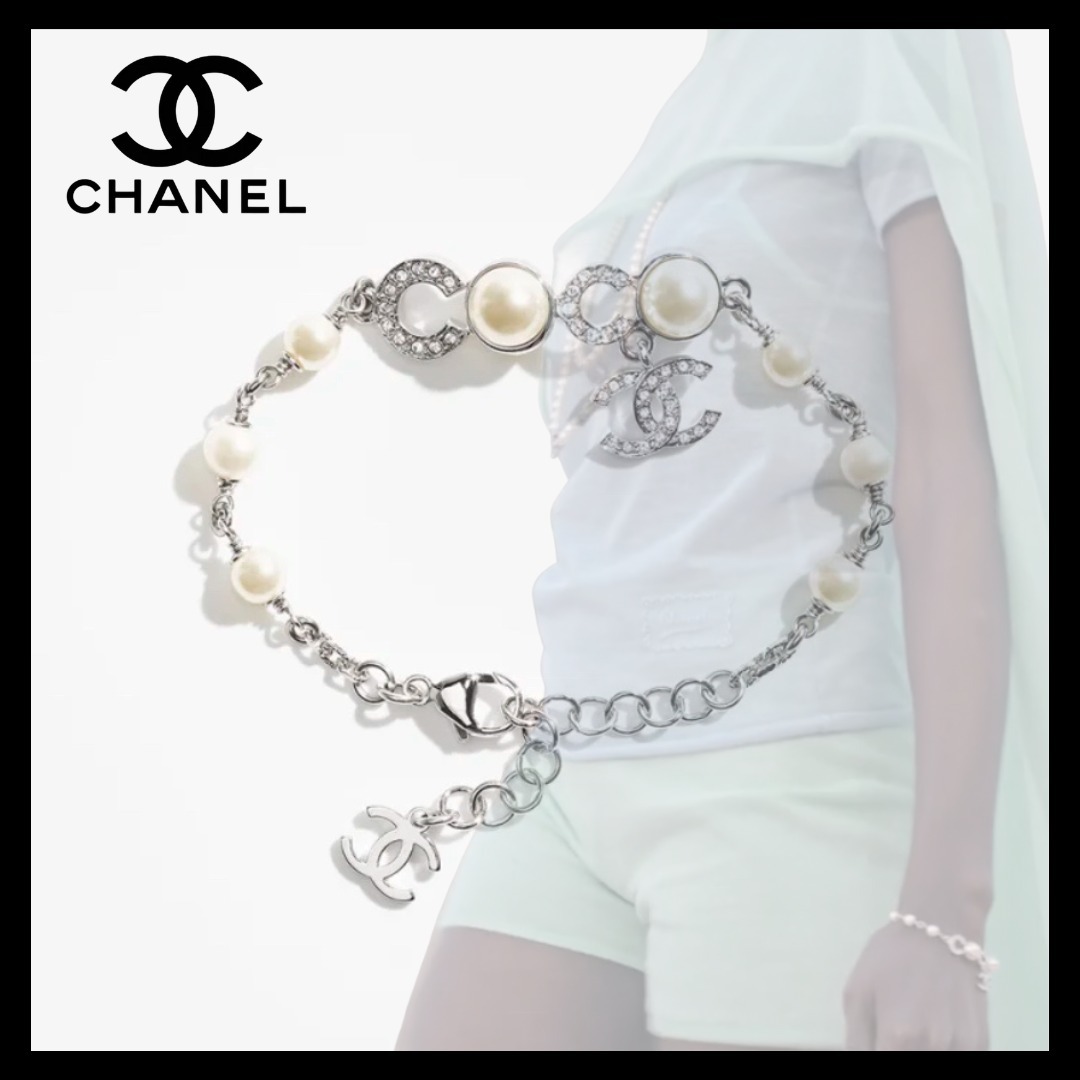 唯一無二の存在感♦【CHANEL】揺れるCCマーク ブレスレット