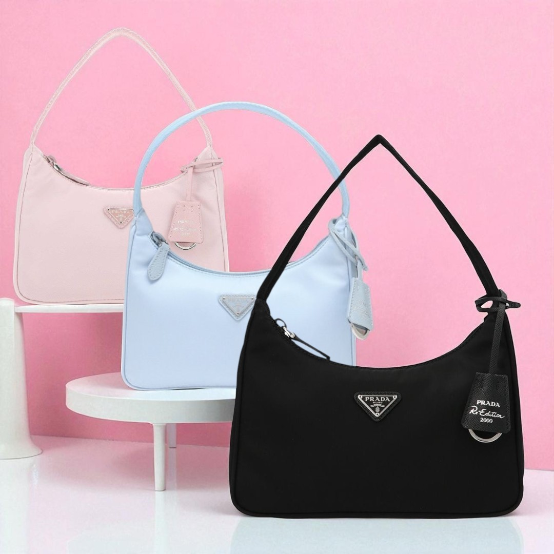 【関税込み】PRADA Re-Edition 2000 Re-Nylon ミニバッグ