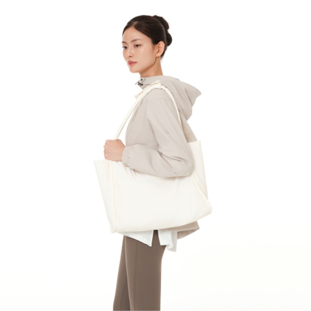 ★andar★ Light padded shopper bag
