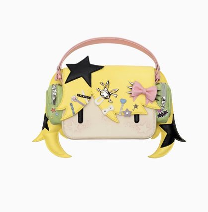 CFIERCE 日本未入荷 Girl with headphones, handbag