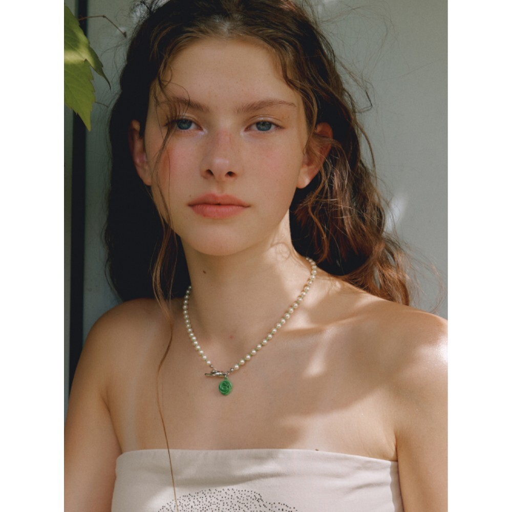 ★VINTAGE HOLLYWOOD★ Pearl n Beads Rose Necklace