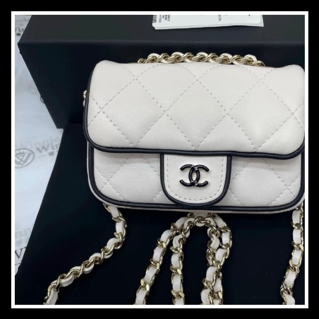 《普段使いに最適》CHANEL 25S チェーンクラッチバッグ ホワイト