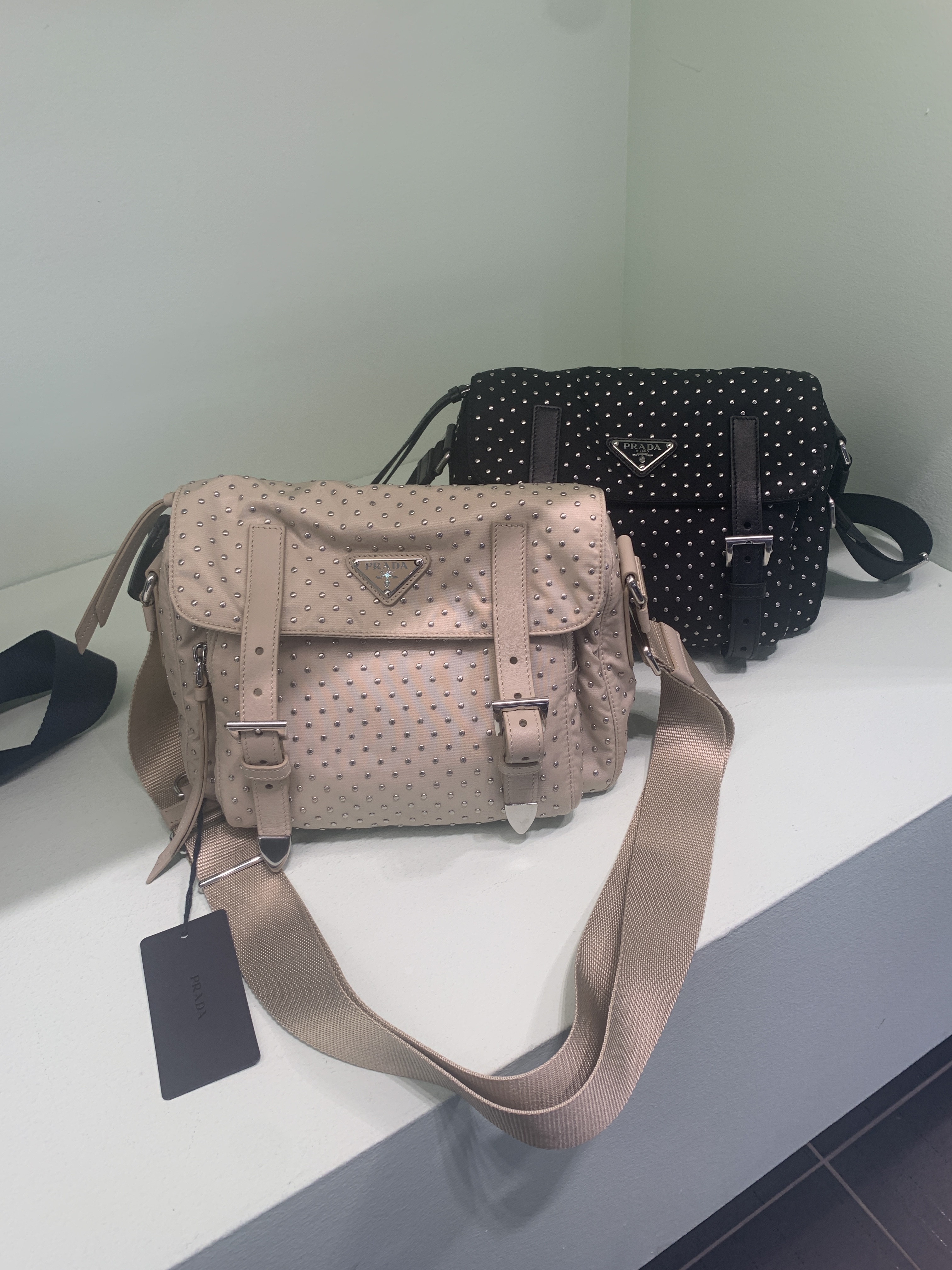 PRADA Re-Nylon ショルダーバック スタッズ 1BD382