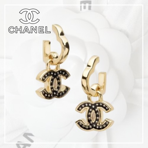 【上品な揺れ感♪】CHANEL 25B新作 CCロゴ ピアス 黒×ゴールド