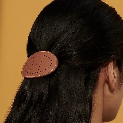 高級感漂よう【HERMES】ヘアクリップ バレッタ 《エヴリン》 PM