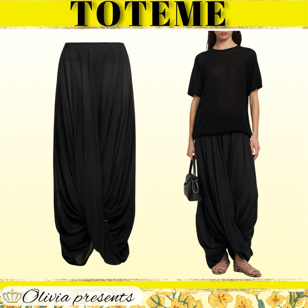 【Toteme】ドレープ感のあるリヨセル混紡ロングスカート