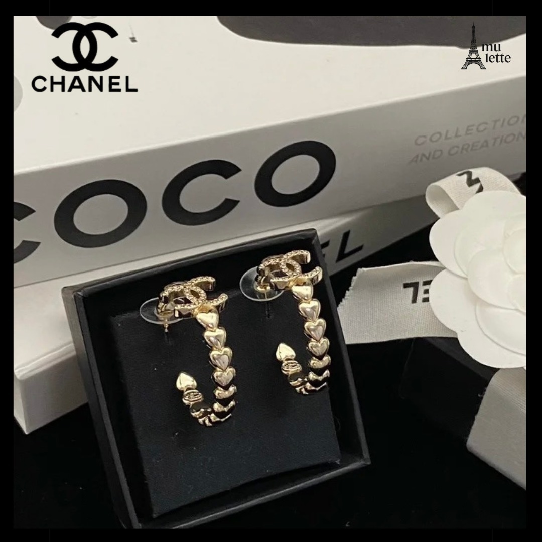 愛らしいハートモチーフ♪【CHANEL】丸形CCロゴ ピアス ハート