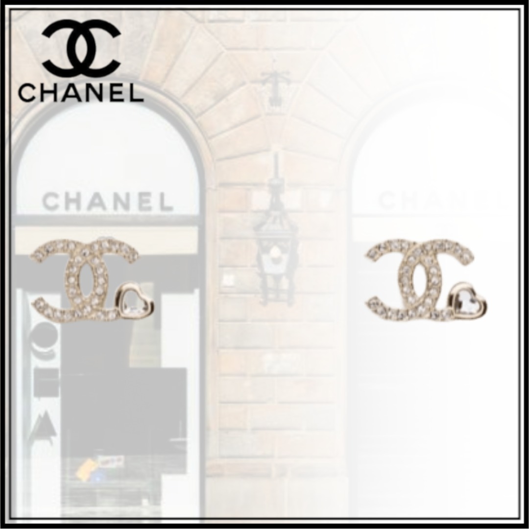 【さりげないハートがポイント】CHANEL ピアス