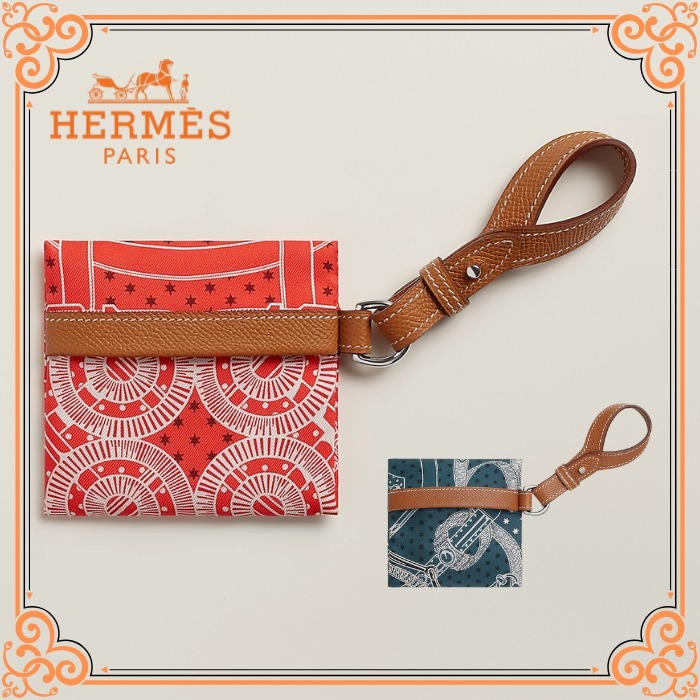 AirPodsも収納OK！【HERMES】アヴェックソワ ポケットケース★