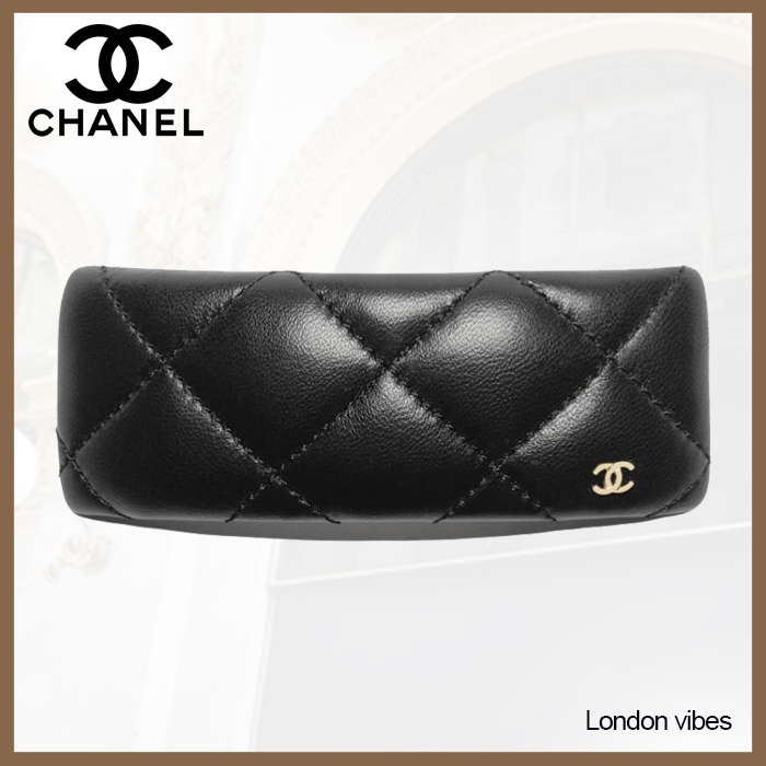 ぷっくりのラムスキン♪ CHANEL バレッタ 黒 CCロゴ 25B