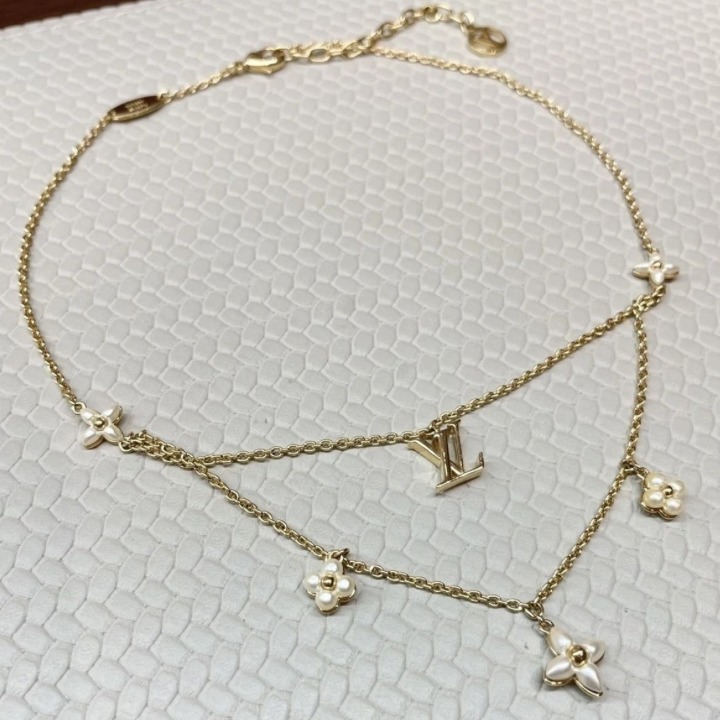 《LVロゴ★》 Louis Vuitton ネックレス LV フローラグラム