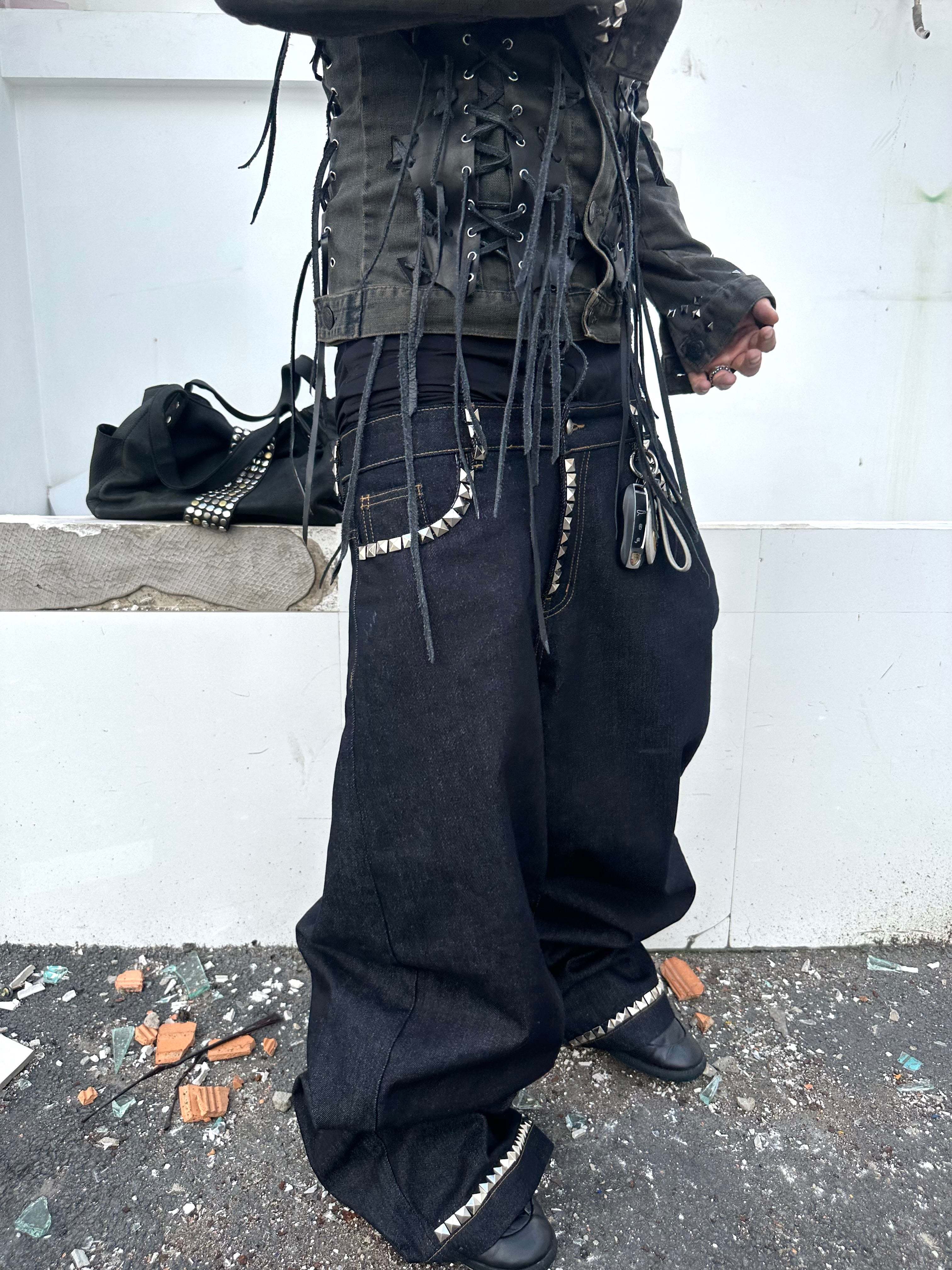デニム・ジーパン \"25STUDDED\" JAPANESE RAW DENIM
