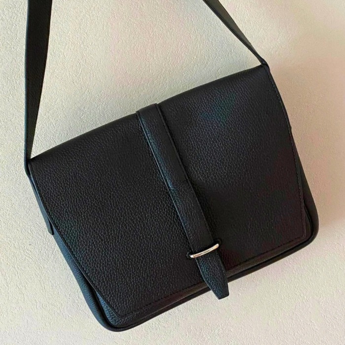 《洗練された実用美》HERMES スティーブライトジュニア ブラック