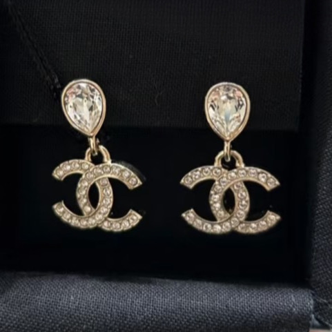《大人気》CHANEL 25A CCロゴ ピアス