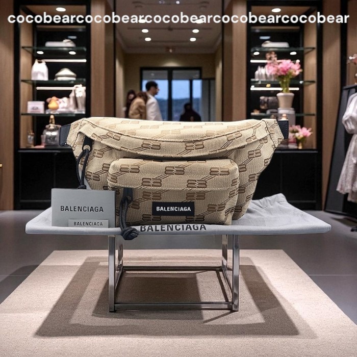 ヴィンテージ☆BALENCIABB☆モノグラム キャンバスベルトバッグ