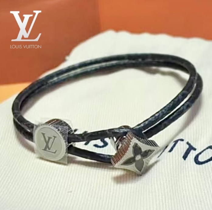 お洒落メンズに【LOUIS VUITTON】ブレスレット キャッチ イット