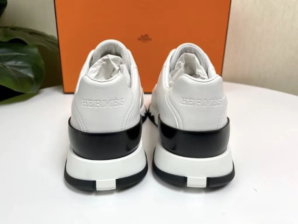【カジュアルコーデに☆】HERMES★スニーカー《Trail》