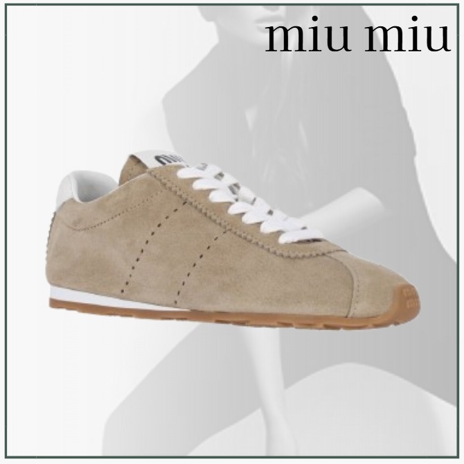 【モードを遊ぶ】miumiu / 軽量 プルーム スエードスニーカー