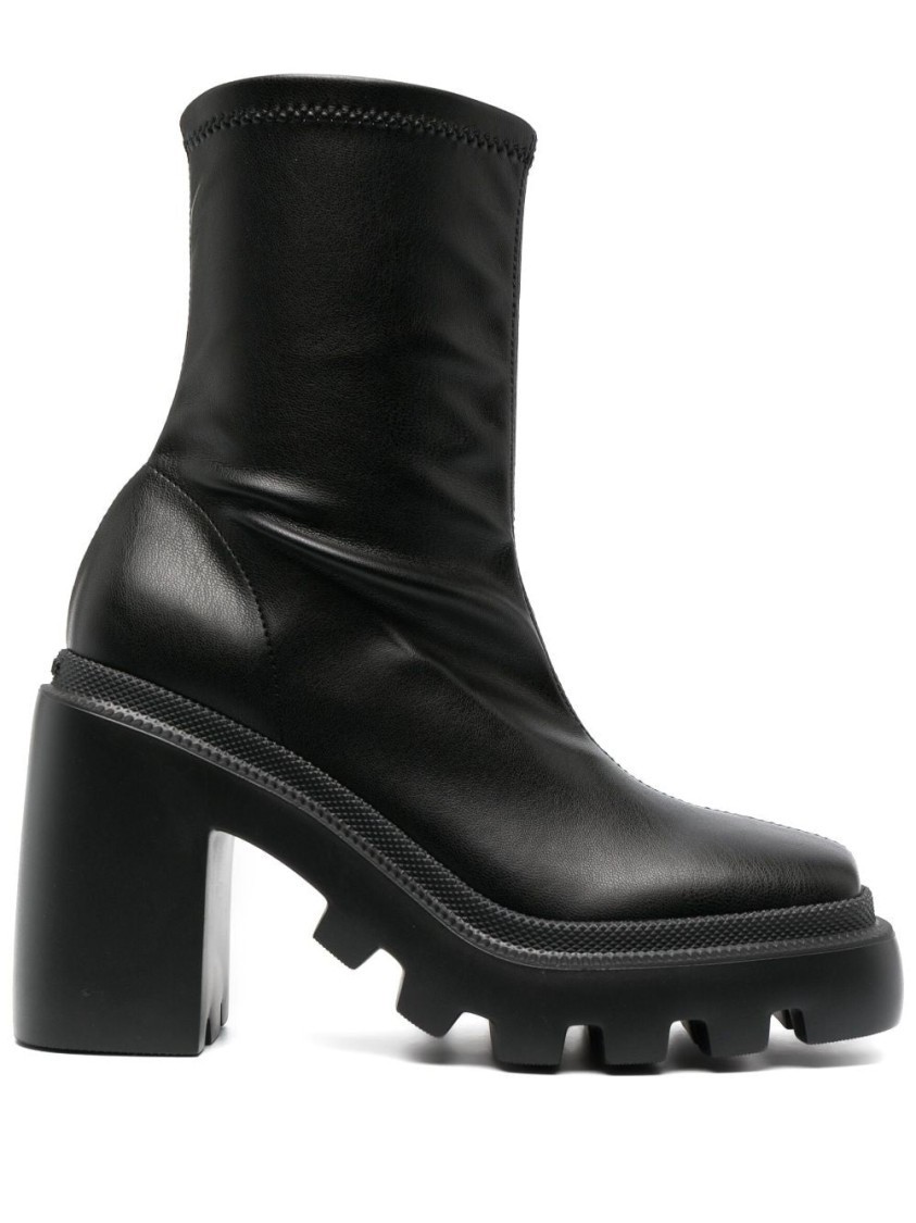 ブーツその他 Vic Matie Saudi Bootie