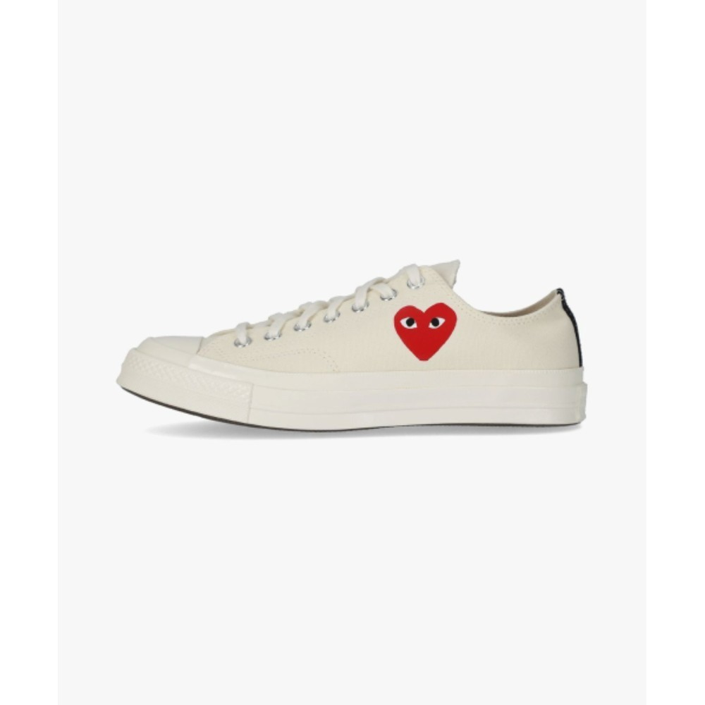 ■COMME des GARCONS■ Small Red Heart Low Top Sneakers Beige