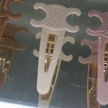 CELINE セリーヌトリオンフ ヘアクリップ  ホワイト