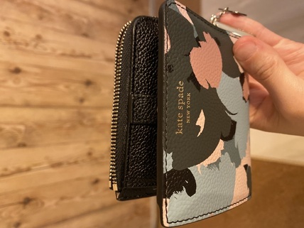 国内即発セールkate spade Margauxエナメルスペード二つ折り財布 口コミ・レビュー｜国内即発セールkate spade Margauxエナメル