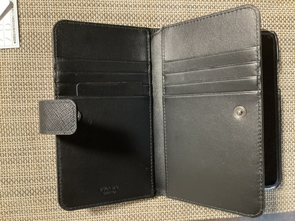 PRADA【ラッピング無料*】1ZH058 iPhoneX/XSケース（ハート） PRADA iPhoneXケース