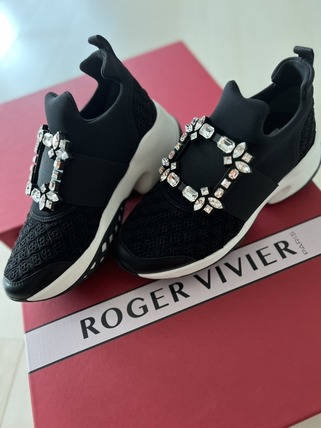 Roger Vivier(ロジェ・ヴィヴィエ)の口コミ・レビュー|サイズ感や使用 ...