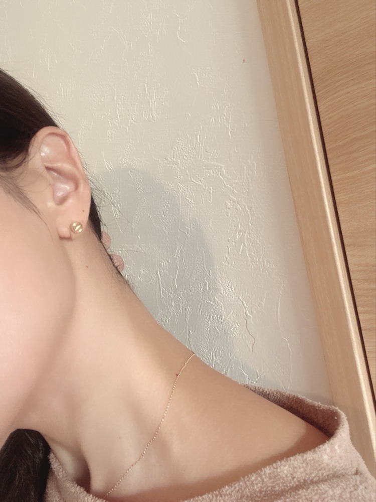 【上品な輝き♡】Cartier LOVE イエローゴールドピアス 上品な輝き♡】Cartier LOVE イエローゴールドピアス (Cartier