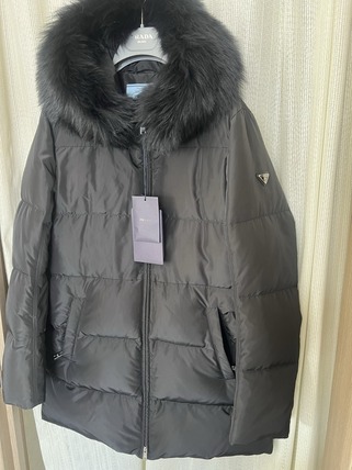 PRADA((アウトレット))((29E117))ファーフードダウンコート PRADA プラダ 三角ロゴ ファー ロング フード ダウン 29E117