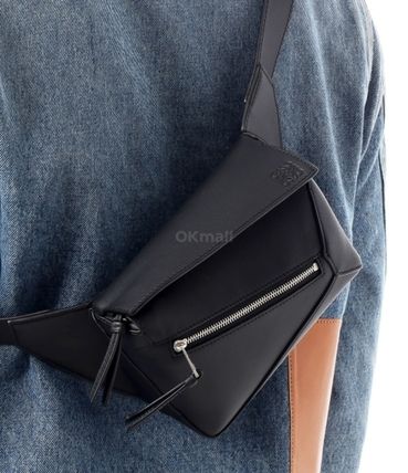 LOEWE ショルダーバッグ LOEWE｜ (Mini Puzzle bumbag in classic calfskin (B510EB1