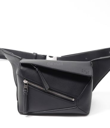 LOEWE ショルダーバッグ LOEWE｜ (Mini Puzzle bumbag in classic calfskin (B510EB1(5)