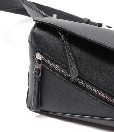 LOEWE ショルダーバッグ LOEWE｜ (Mini Puzzle bumbag in classic calfskin (B510EB1(7)
