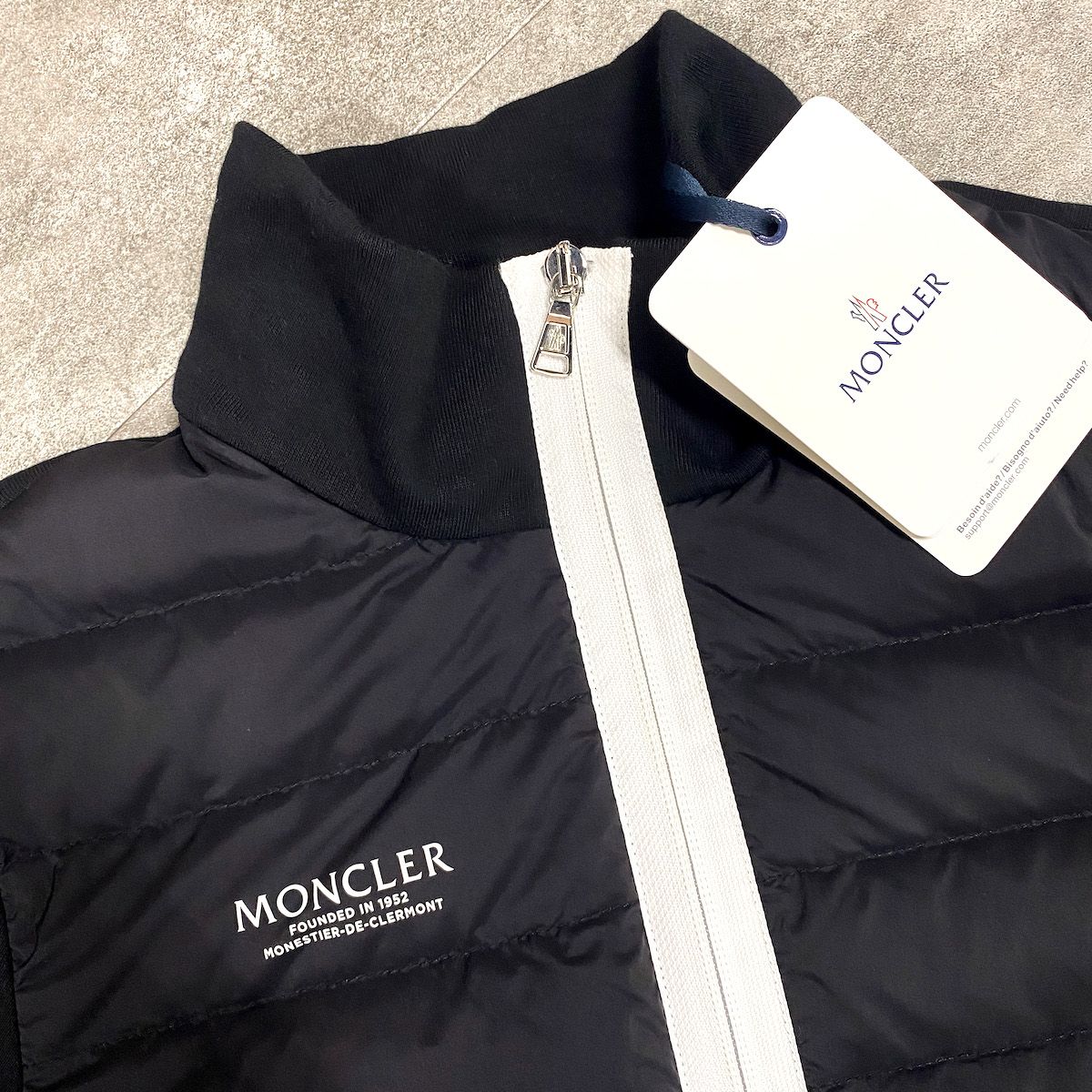 秋はこれを買えばOK!優秀すぎるキッズMONCLER(モンクレール)の 販売正本 ピンク 1点のみ!モンクレール☆新作 パーカーワンピース 14Y パーカー