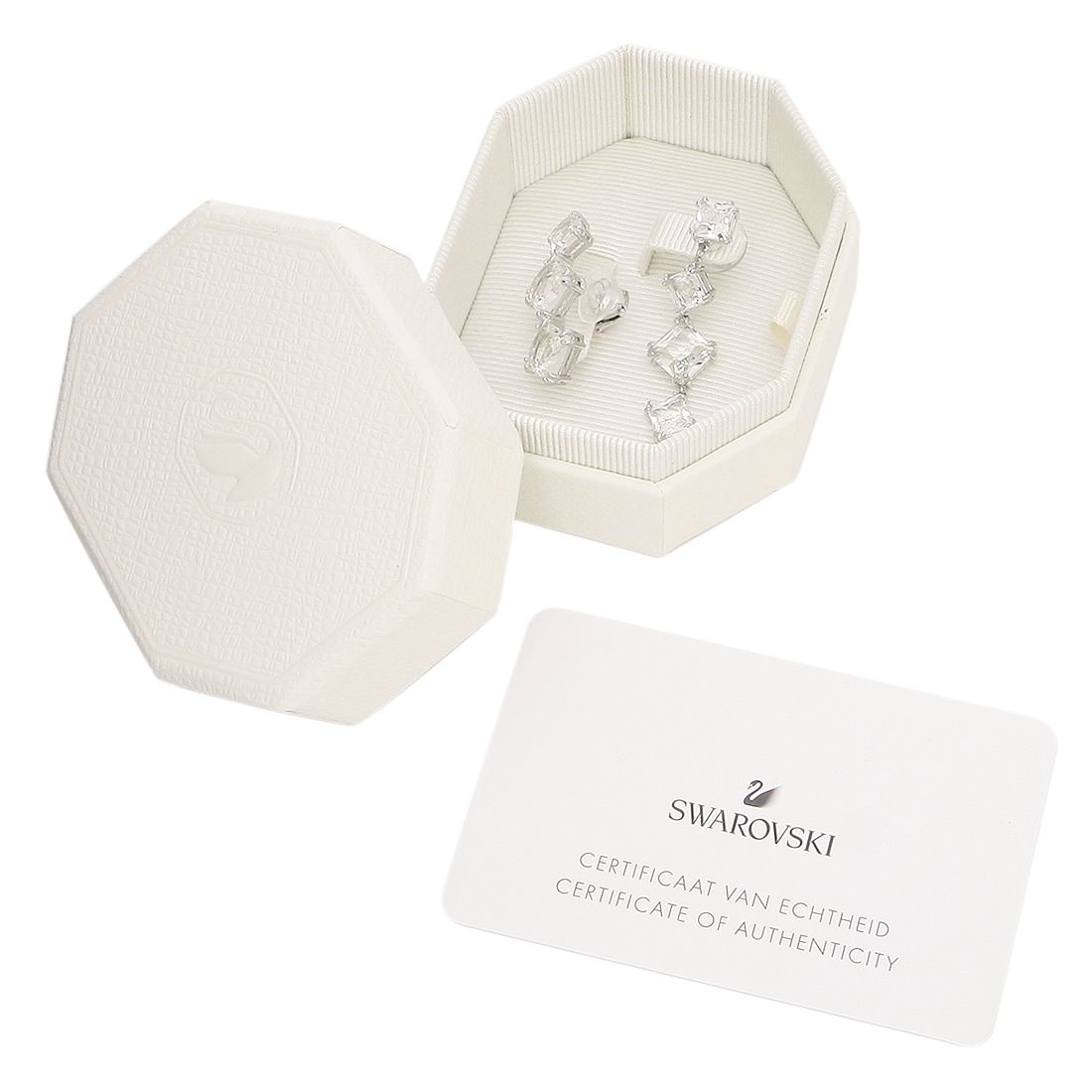 新生SWAROVSKI(スワロフスキー)に注目!高見えジュエリーを今すぐ手に 新生SWAROVSKI(スワロフスキー)に注目!高見えジュエリーを今すぐ手に