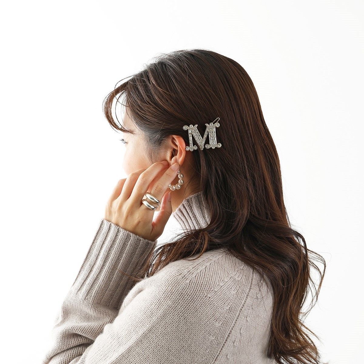 Max Mara(マックスマーラ)の最新「ロゴアクセサリー」 上品で