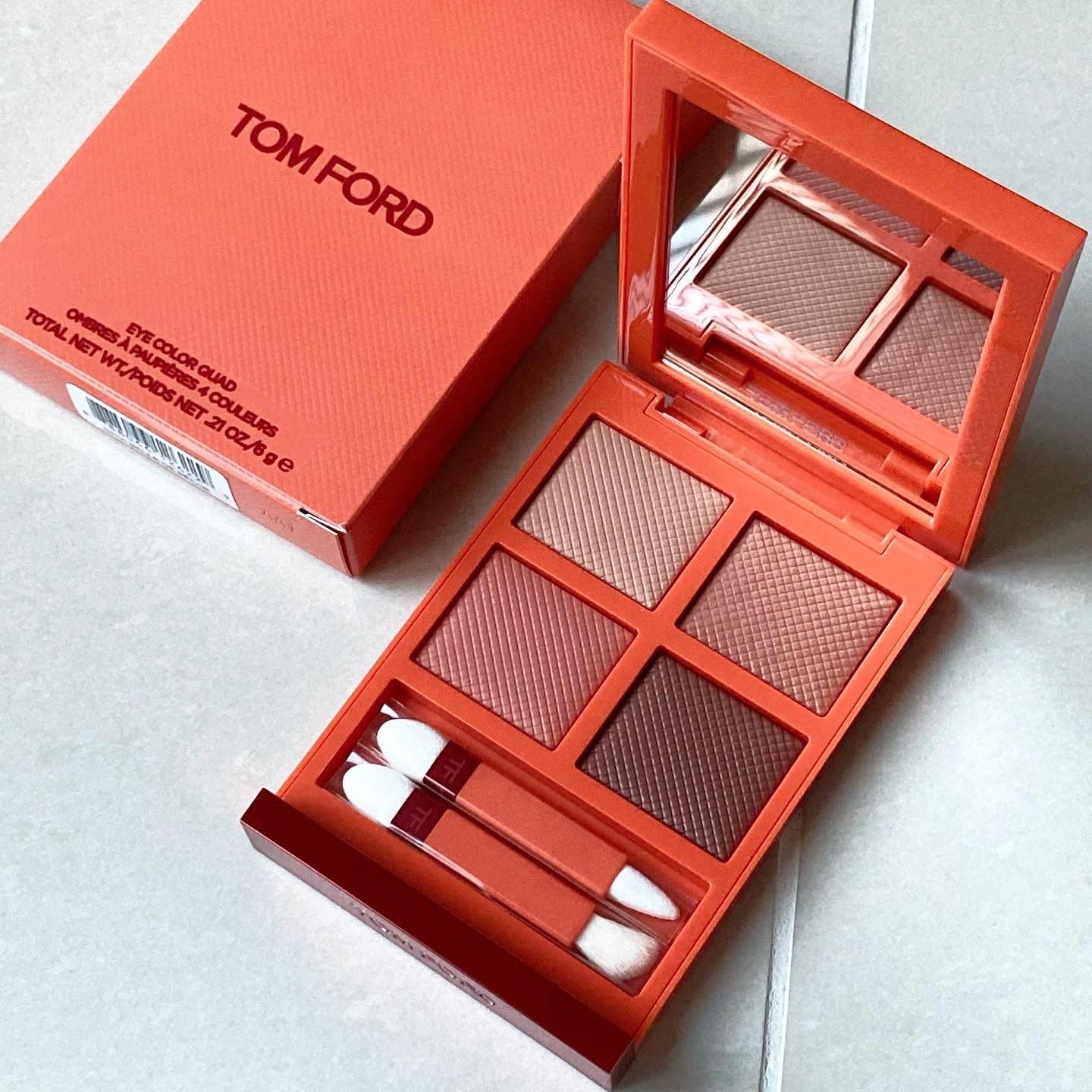 TOM FORD(トムフォード)から「ビター ピーチ」コレクションが
