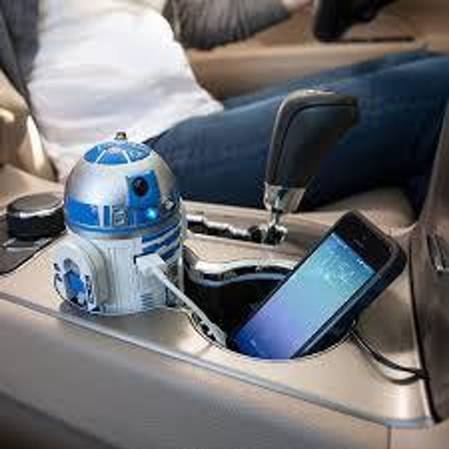 Starwars R2 D2 Usb Car Charger車用携帯電話等充電器 ミュージシャン タレント 映画グッズ Buyma