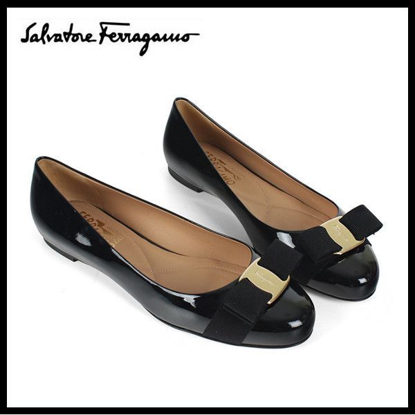 Salvatore Ferragamo VARINA NERO フラットシューズ 0574556 Salvatore Ferragamo VARINA NERO フラットシューズ 0574556