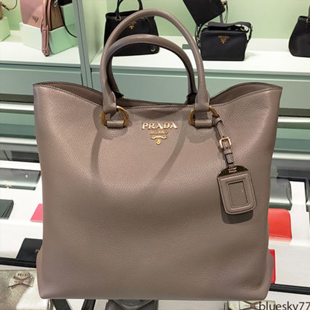 機能性抜群！ PRADA(プラダ)2way レザートートバッグ 1BG865