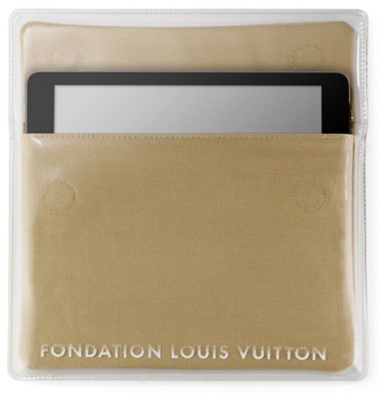 【即発送】パリ限定！FONDATION LOUIS VUITTON クラッチ ポーチ 即発送】パリ限定！FONDATION LOUIS VUITTON クラッチ ポーチ