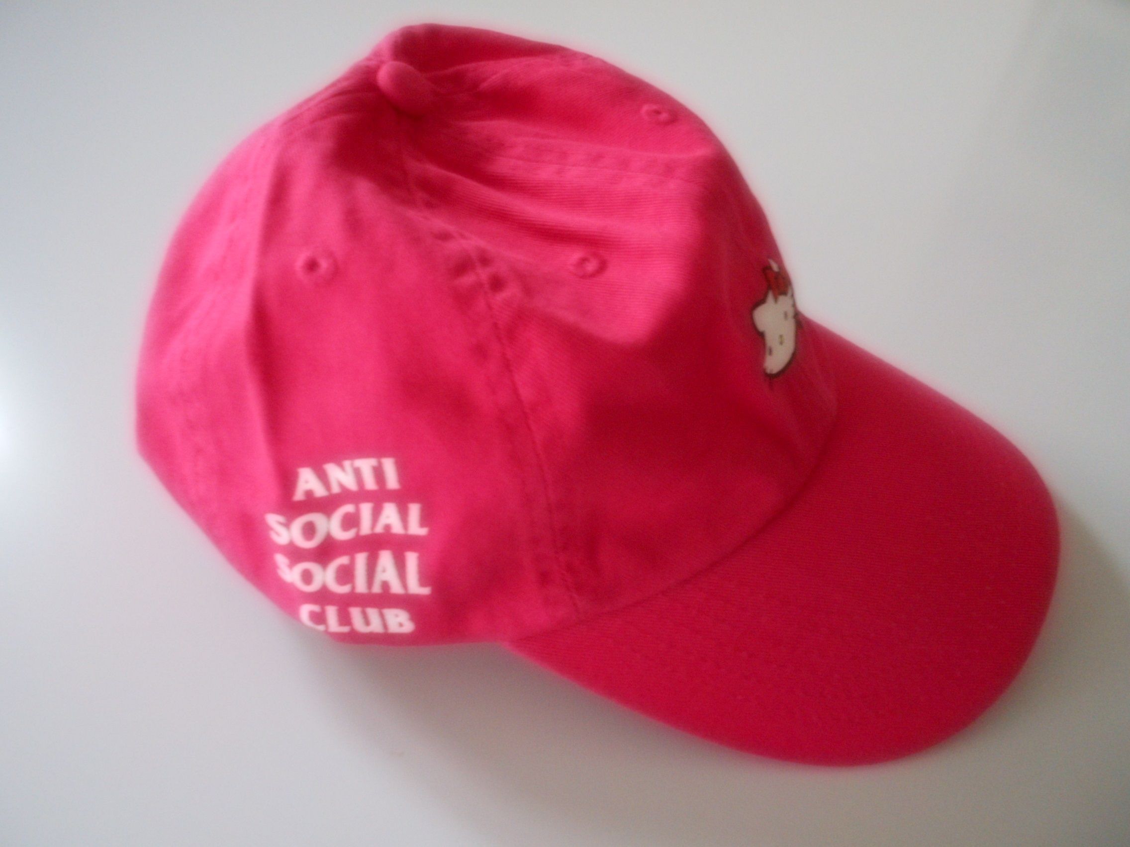 送料無料!ANTI SOCIAL SOCIAL CLUB x Hello Kitty CAP 送料無料!ANTI SOCIAL SOCIAL CLUB x Hello Kitty CAP (ANTI