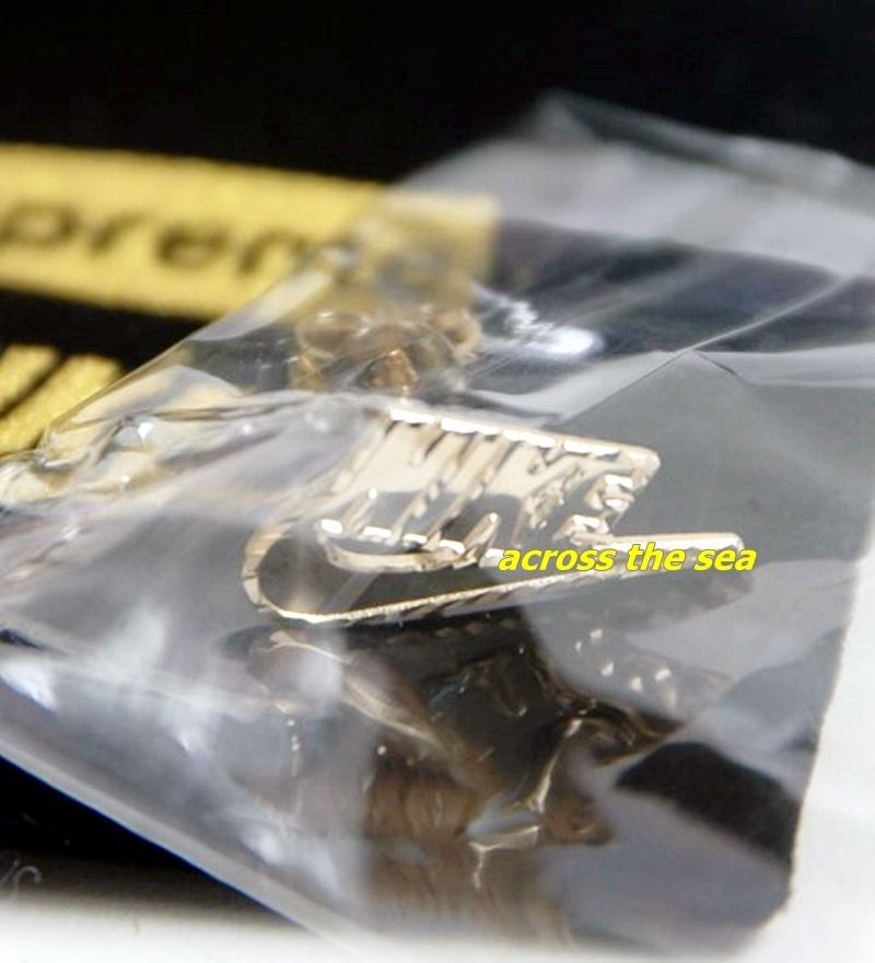 Supreme シュプリーム X NIKE EARRING AW 18 WEEK 6 (Supreme